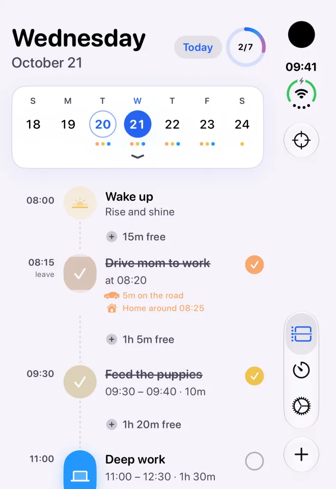 Folded, your day fits the cover screen